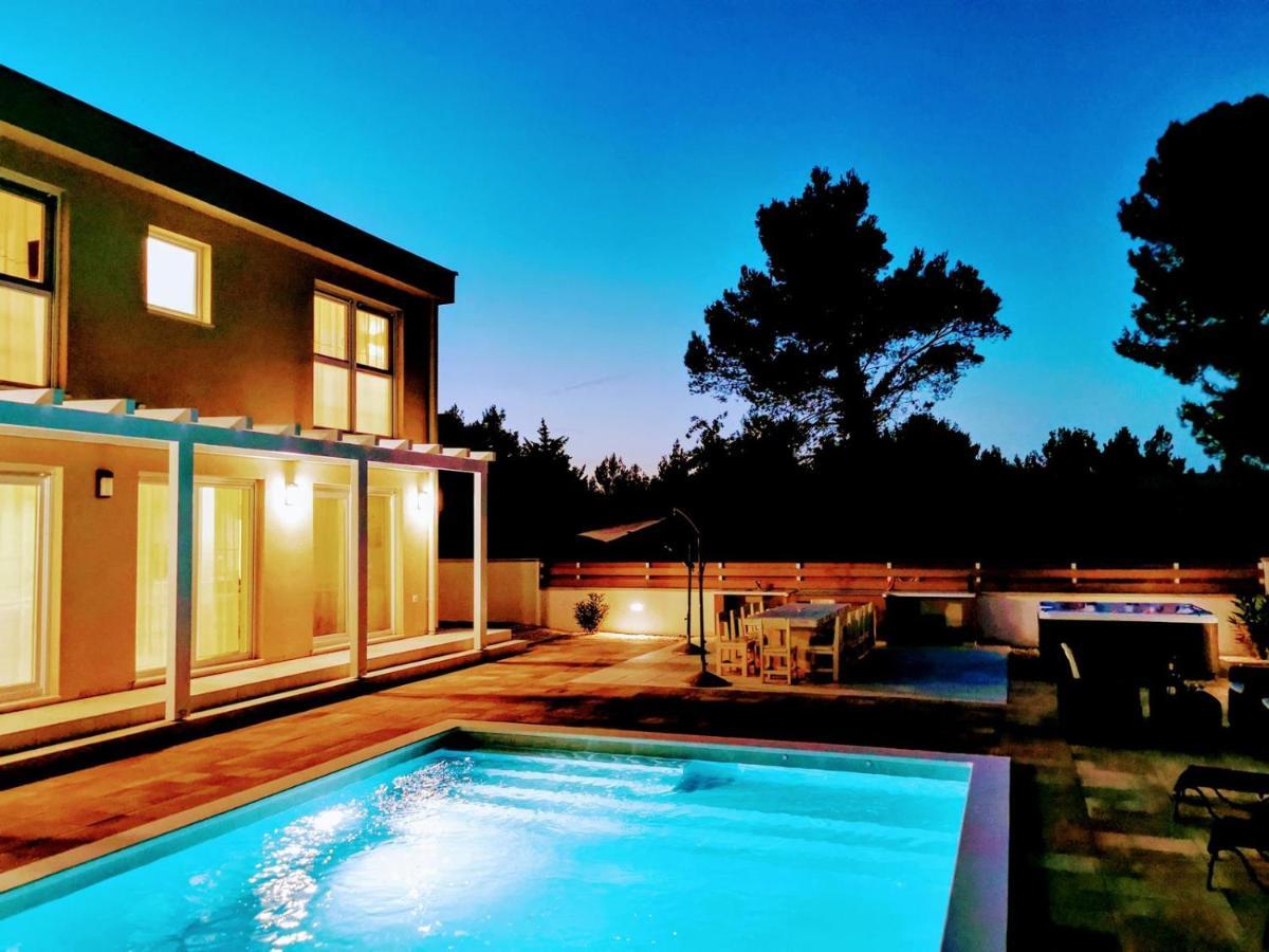 Villa Olivia - New And Modern House With Pool, Souna, Jacuzzi & Playground, Liznjan - Istra Ngoại thất bức ảnh