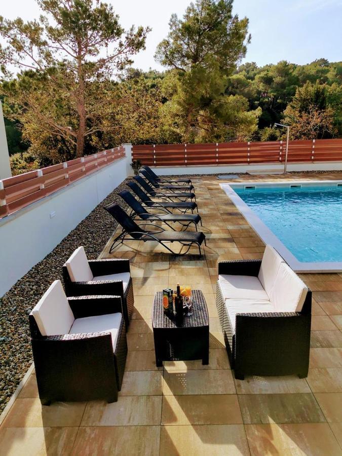 Villa Olivia - New And Modern House With Pool, Souna, Jacuzzi & Playground, Liznjan - Istra Ngoại thất bức ảnh